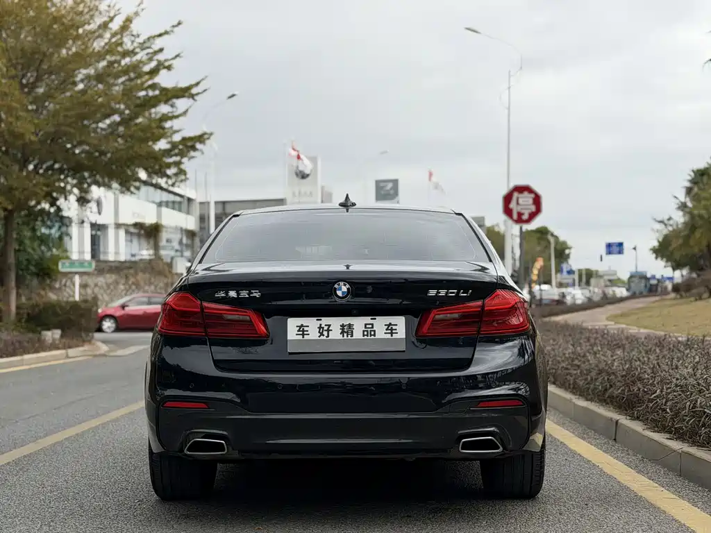 BMW 5 Series 2018 Updated 530Li Leading Model M Sport Package