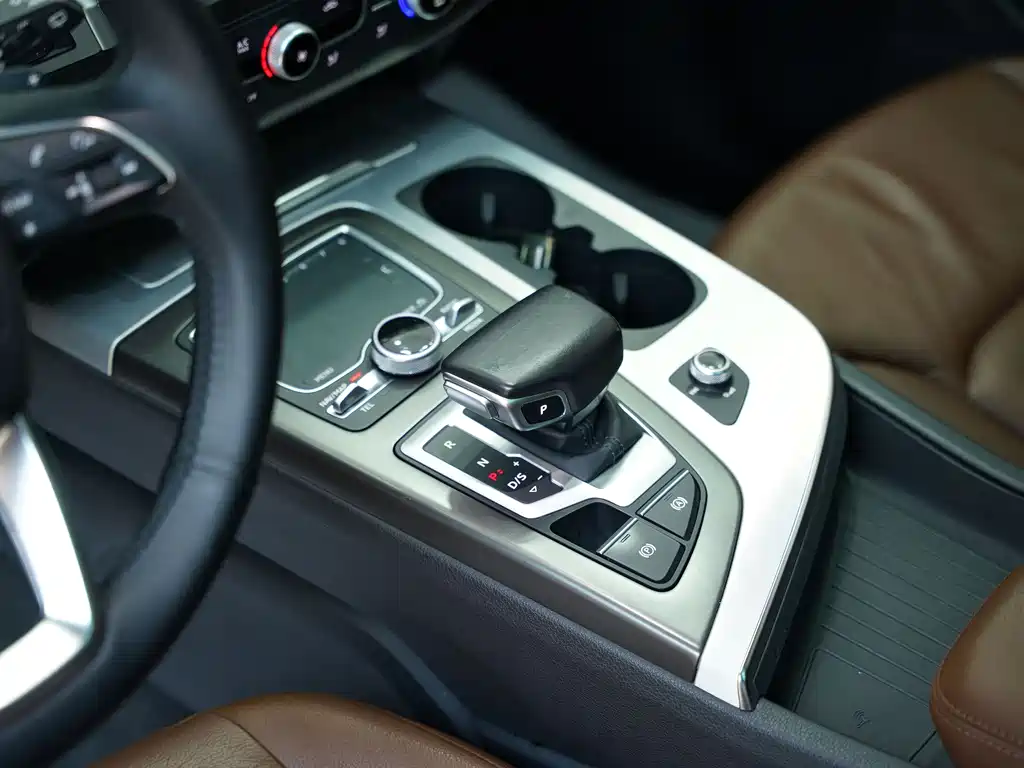 Audi Q7 2016 40 TFSI S line Sport