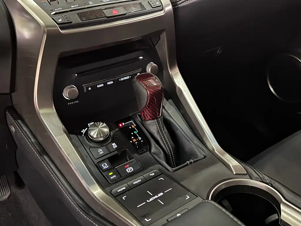Lexus NX 300 AWD F Sport 2017