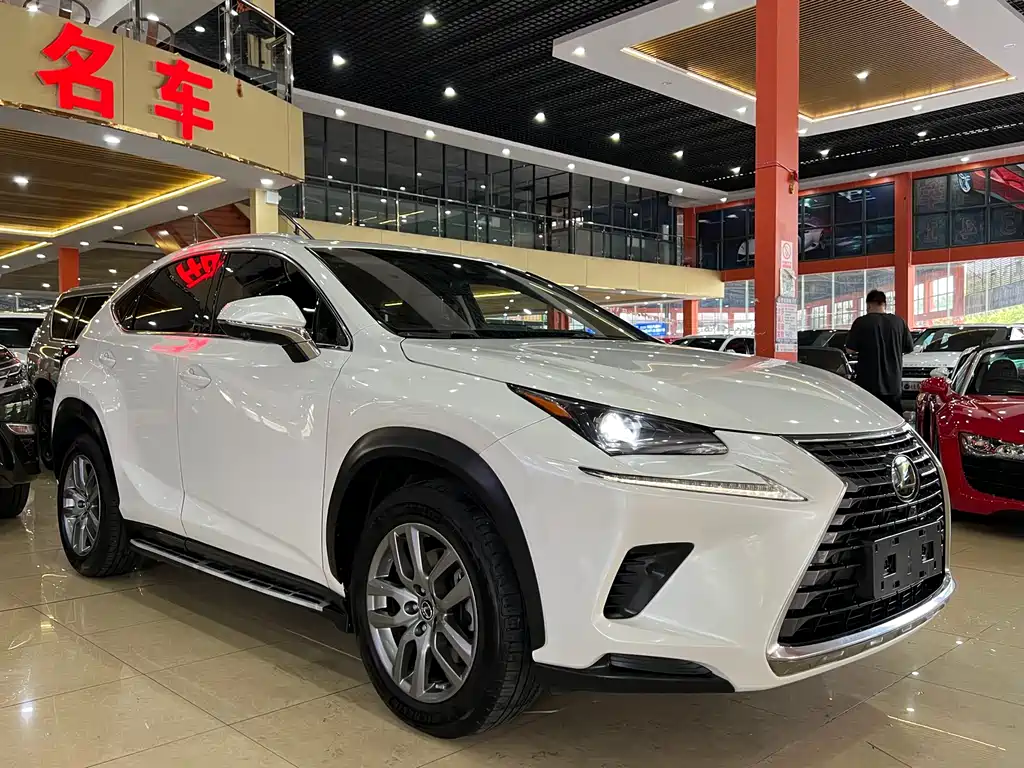 Lexus NX 300 AWD F Sport 2017
