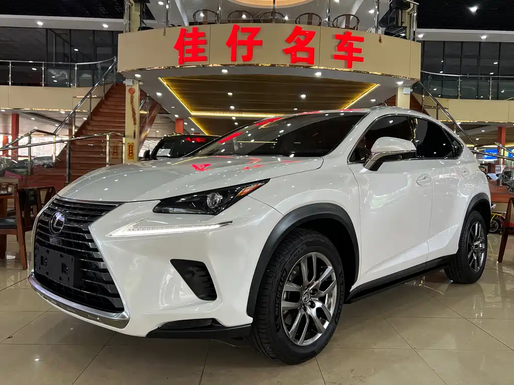 Lexus NX 300 AWD F Sport 2017
