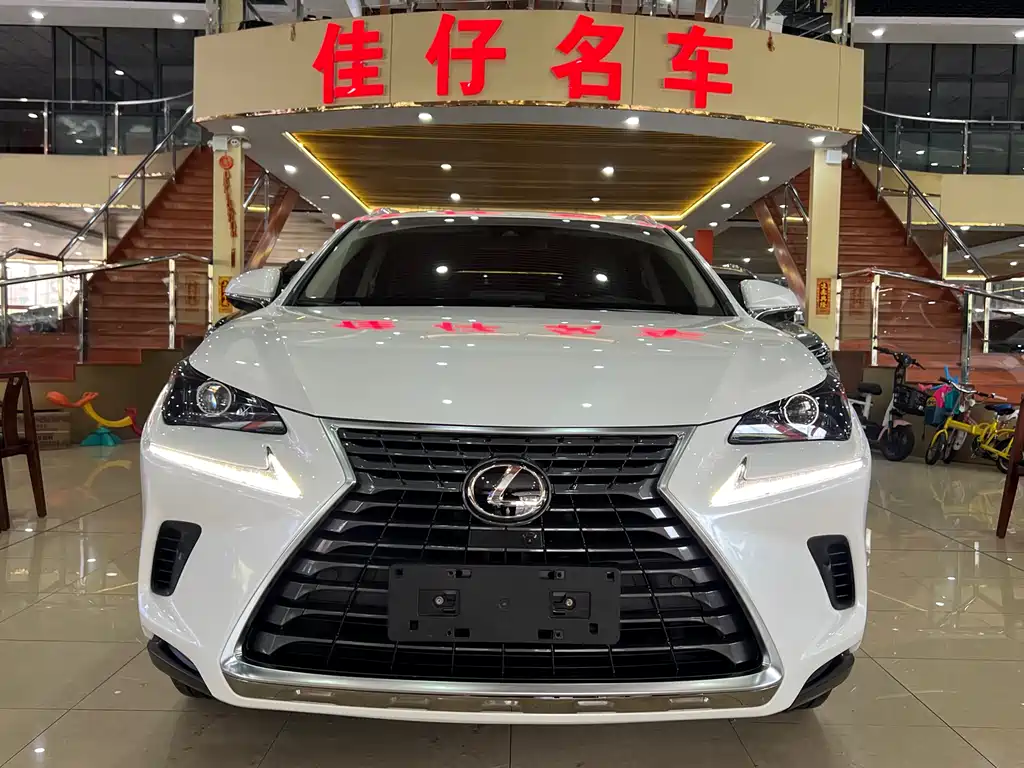 Lexus NX 300 AWD F Sport 2017