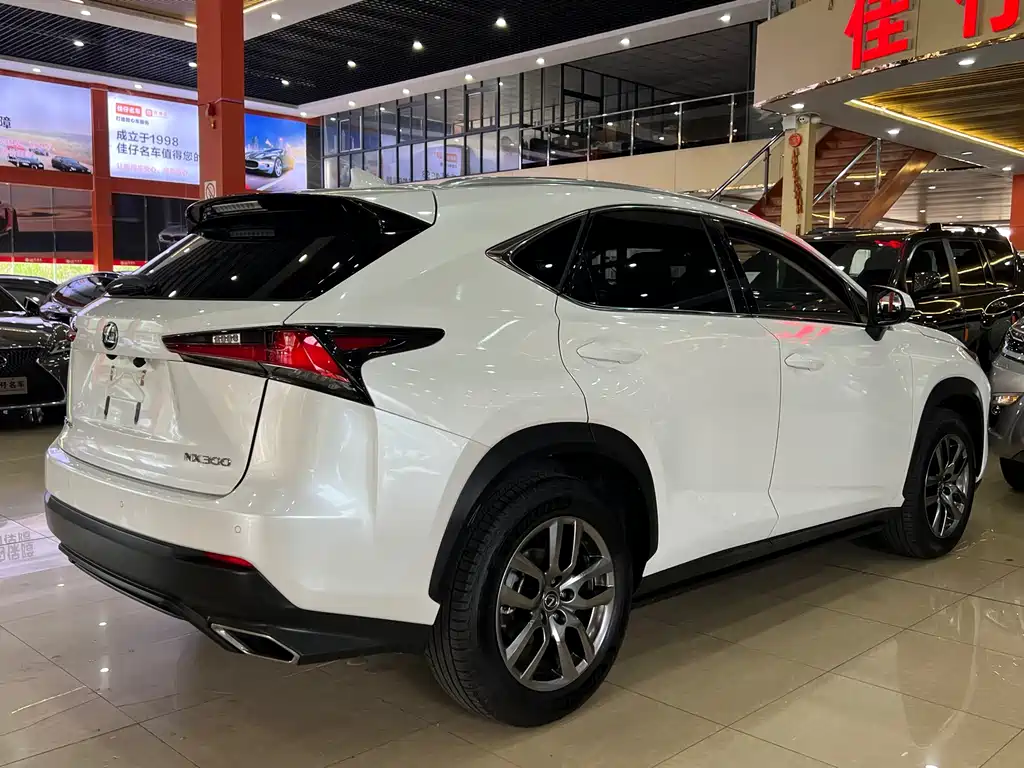 Lexus NX 300 AWD F Sport 2017