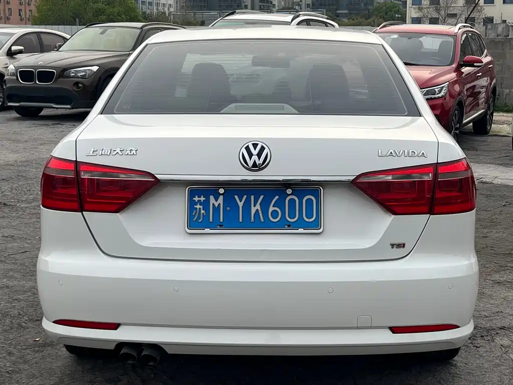 Volkswagen Lavida 2013 1.4TSI Manual Comfort Edition