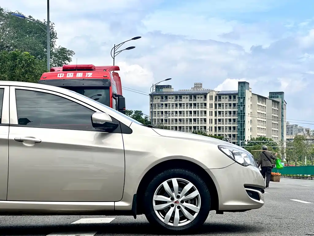 Roewe 350 2015 1.5L Manual Luxury Sunroof Edition