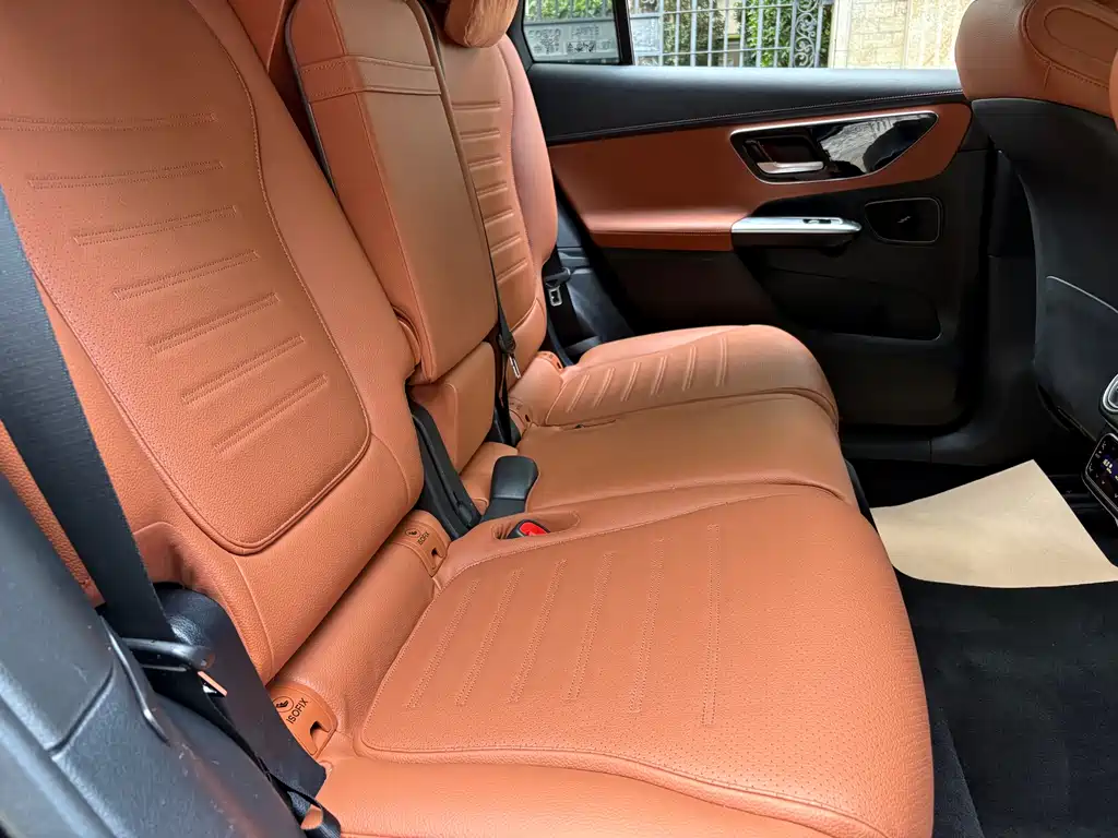 Mercedes-Benz GLC 260 L 4MATIC Luxury 7-Seater (2023 Facelift)