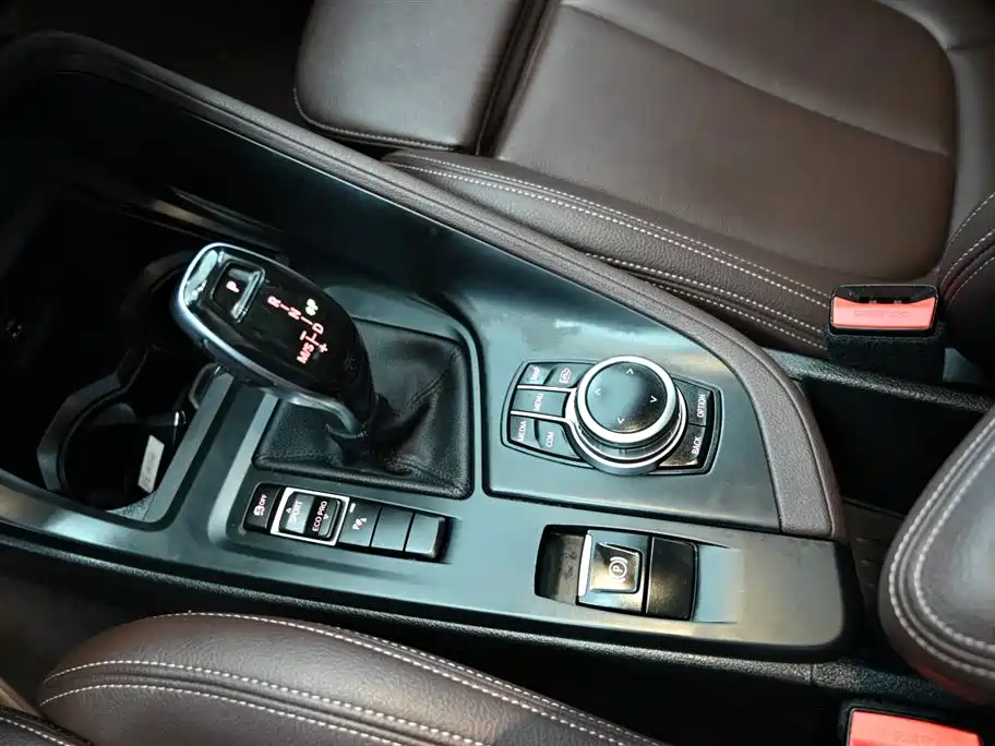 BMW X1 2022 sDrive25Li Leading Edition