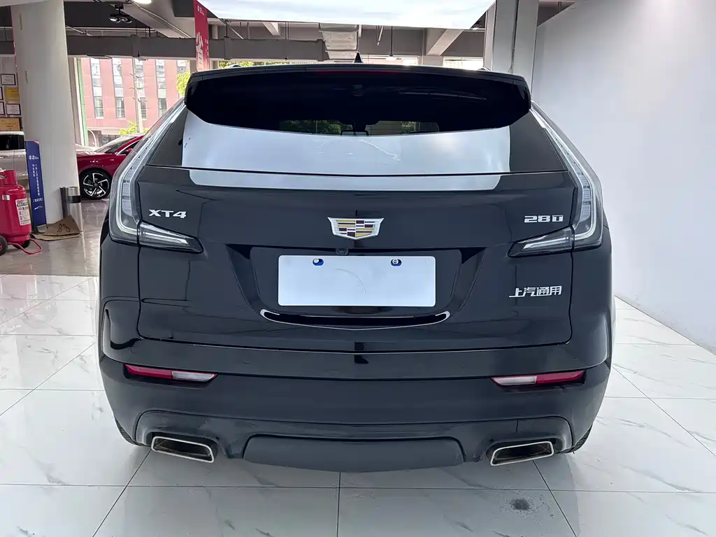 Cadillac XT4 2018 28T Luxury Sport FWD