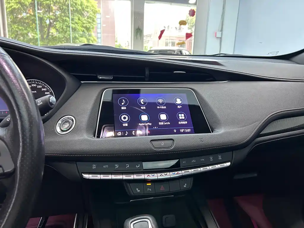 Cadillac XT4 2018 28T Luxury Sport FWD