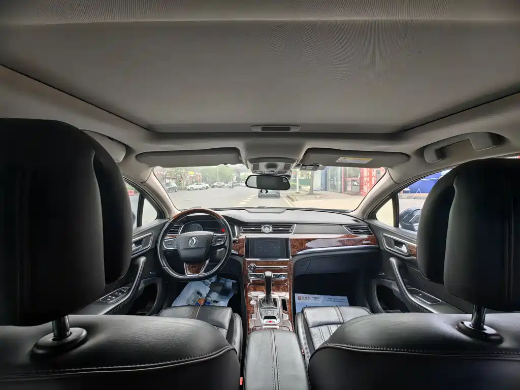 Dongfeng A9 2016 1.8T Prestige Edition
