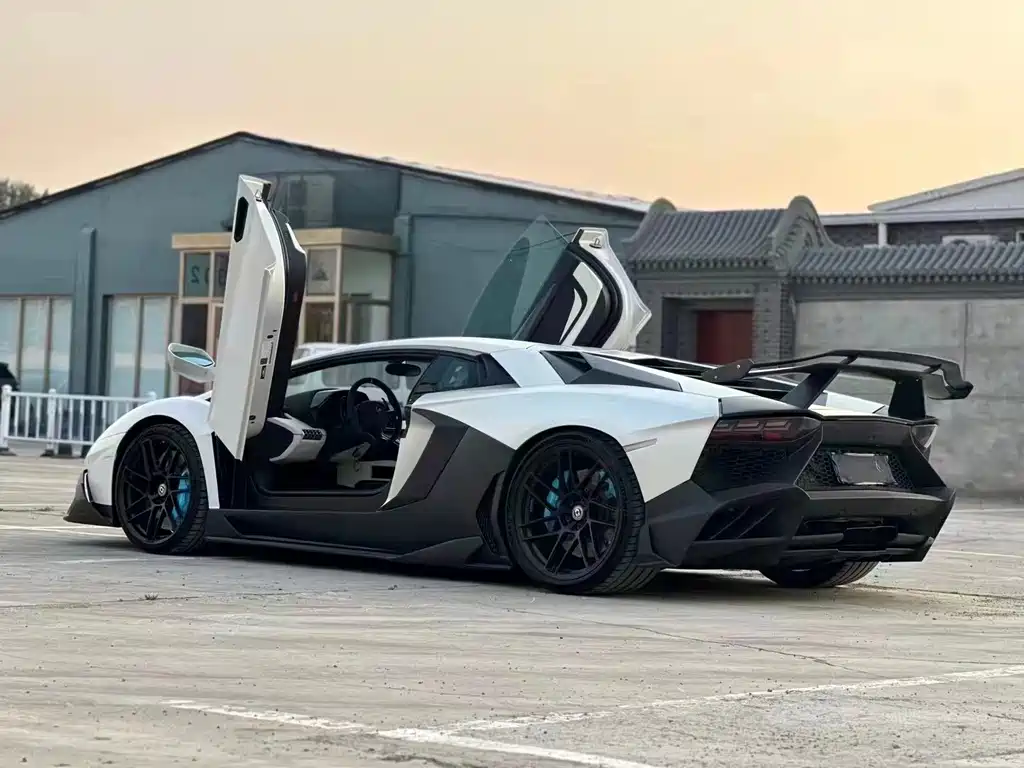 Aventador 2011 LP 700-4
