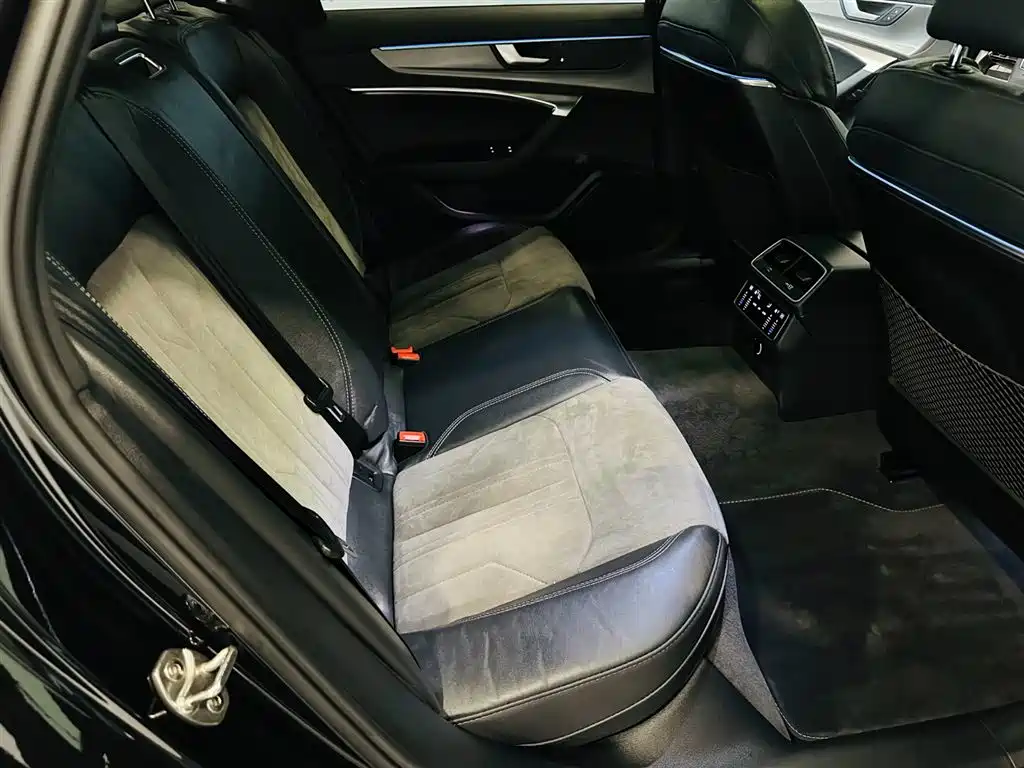 Audi A6L 2020 55 TFSI e quattro