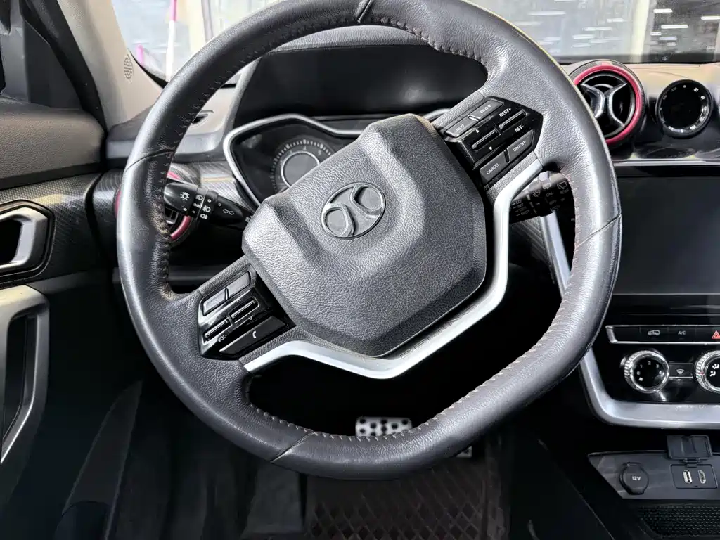 Beijing Off-Road BJ20 2016 1.5T CVT Luxury
