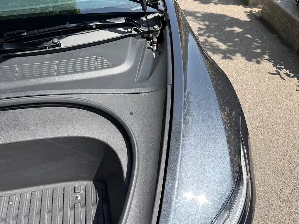 Model 3 2025 Rear-Wheel Drive