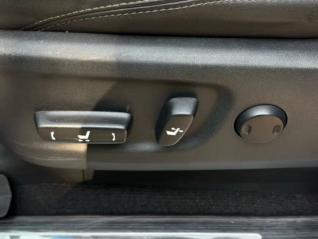 Toyota Prado 2018 3.5L Automatic TX-L Rear-Mounted Spare Tire