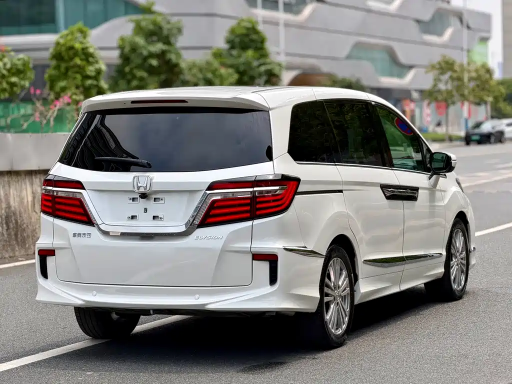 Honda Elysion 2016 2.4L Classic Edition