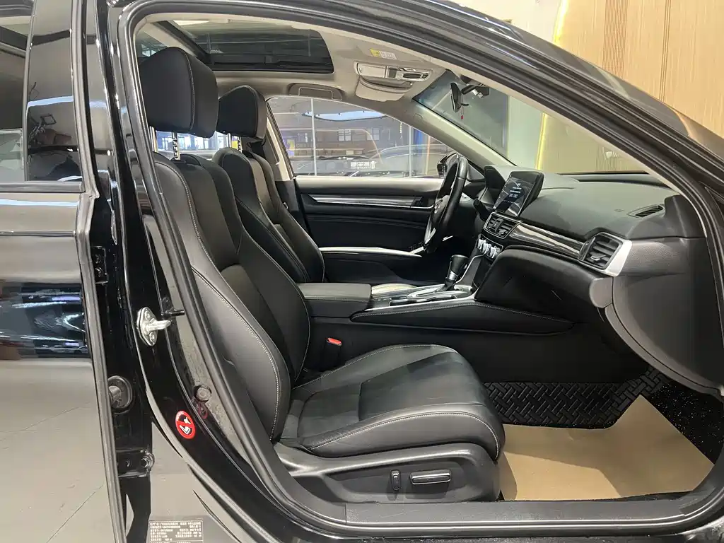 Accord 2022 260TURBO Phantom Night Premium Edition