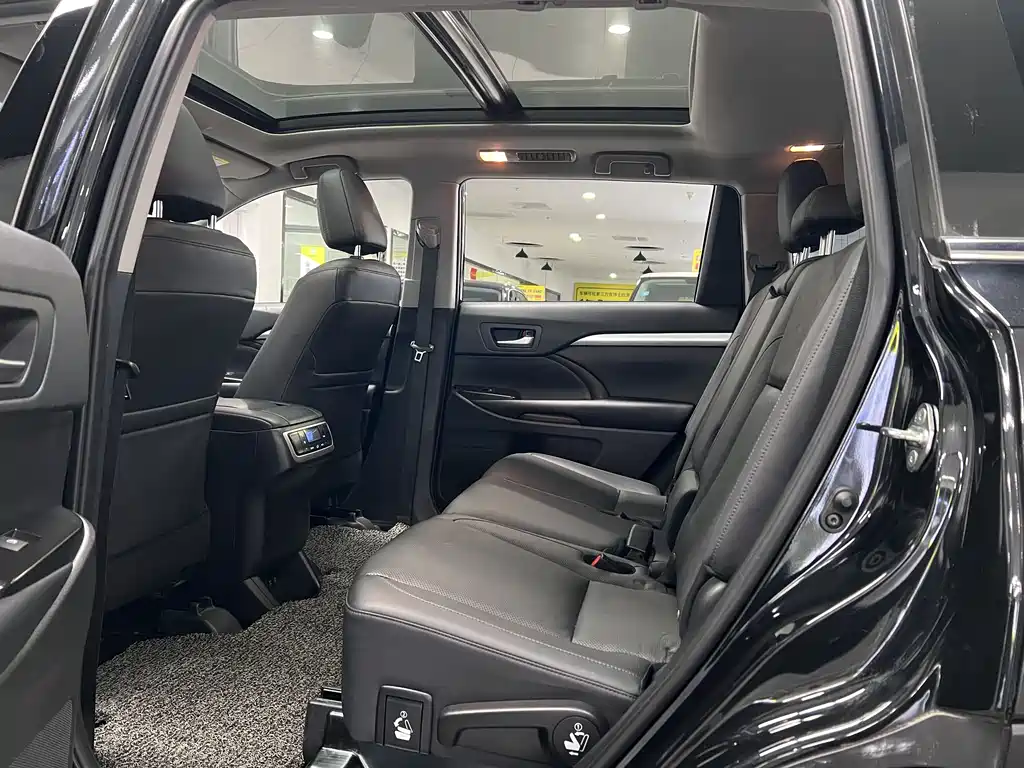 Highlander 2018 2.0T AWD Premium 7-seater China VI