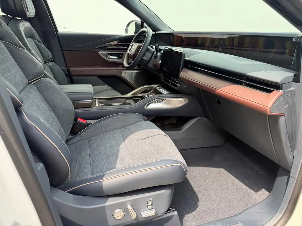 Lincoln Nautilus 2025 2.0T AWD President Hybrid Edition