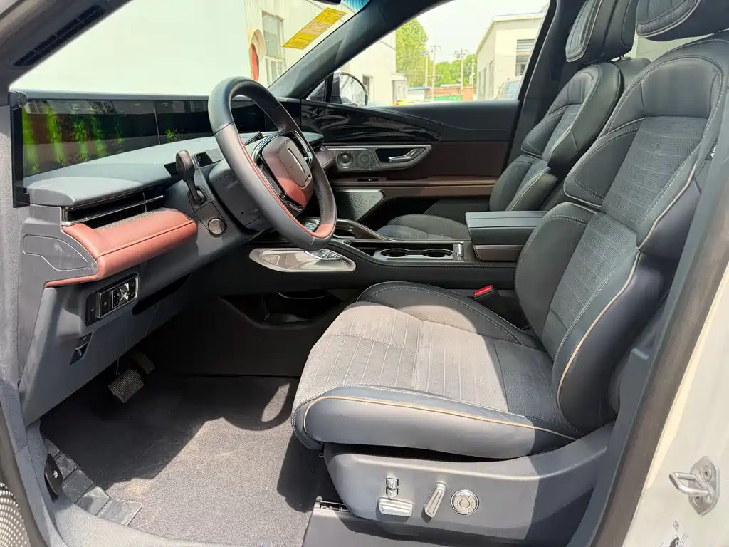 Lincoln Nautilus 2025 2.0T AWD President Hybrid Edition