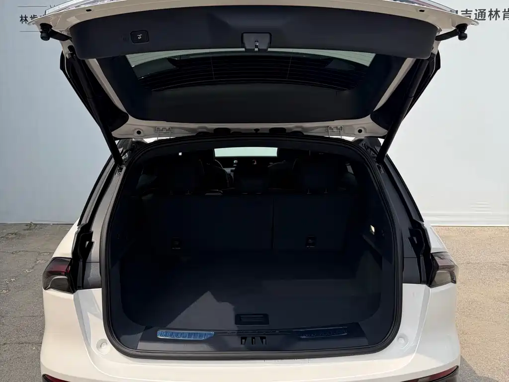 Lincoln Nautilus 2025 2.0T AWD President Hybrid Edition