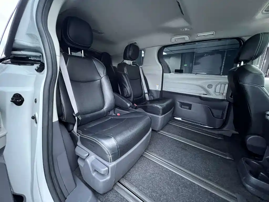 Sienna 2023 2.5L HEV Comfort Edition