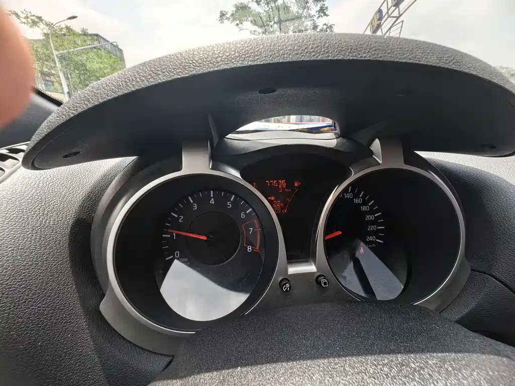 Infiniti ESQ 2014 1.6L