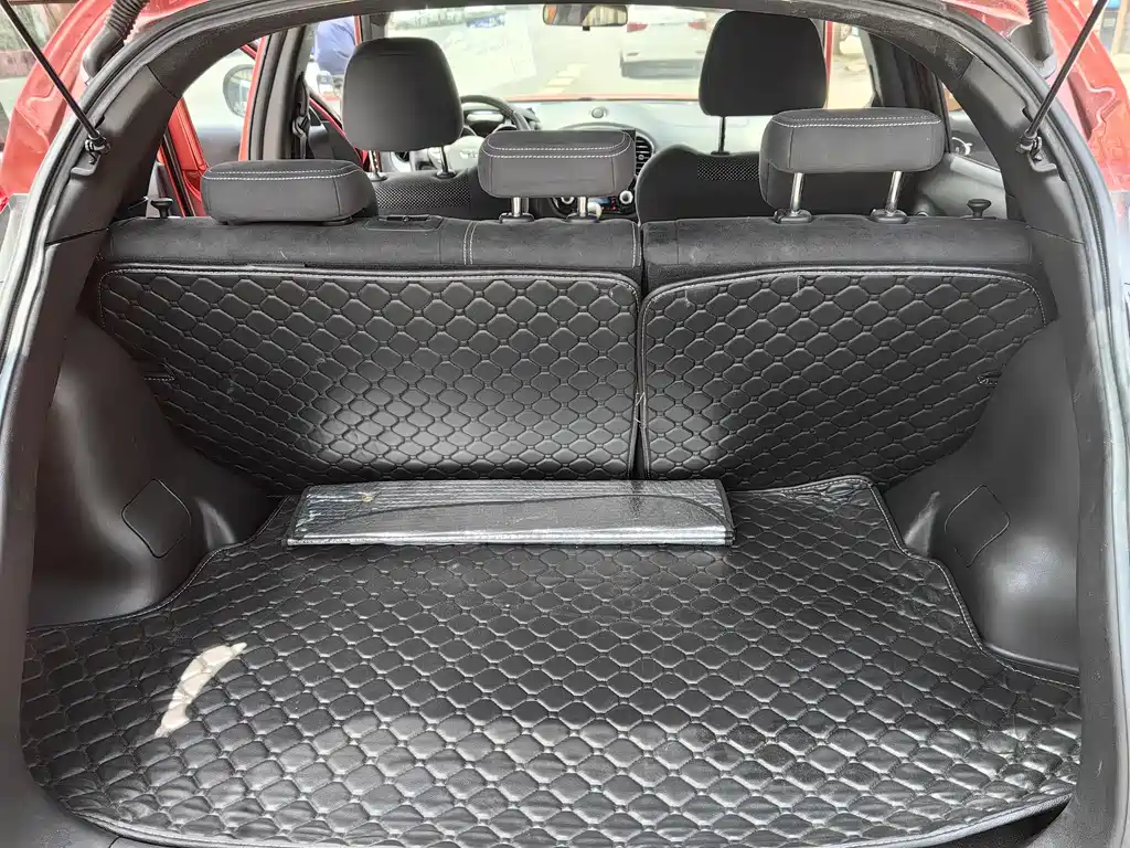 Infiniti ESQ 2014 1.6L