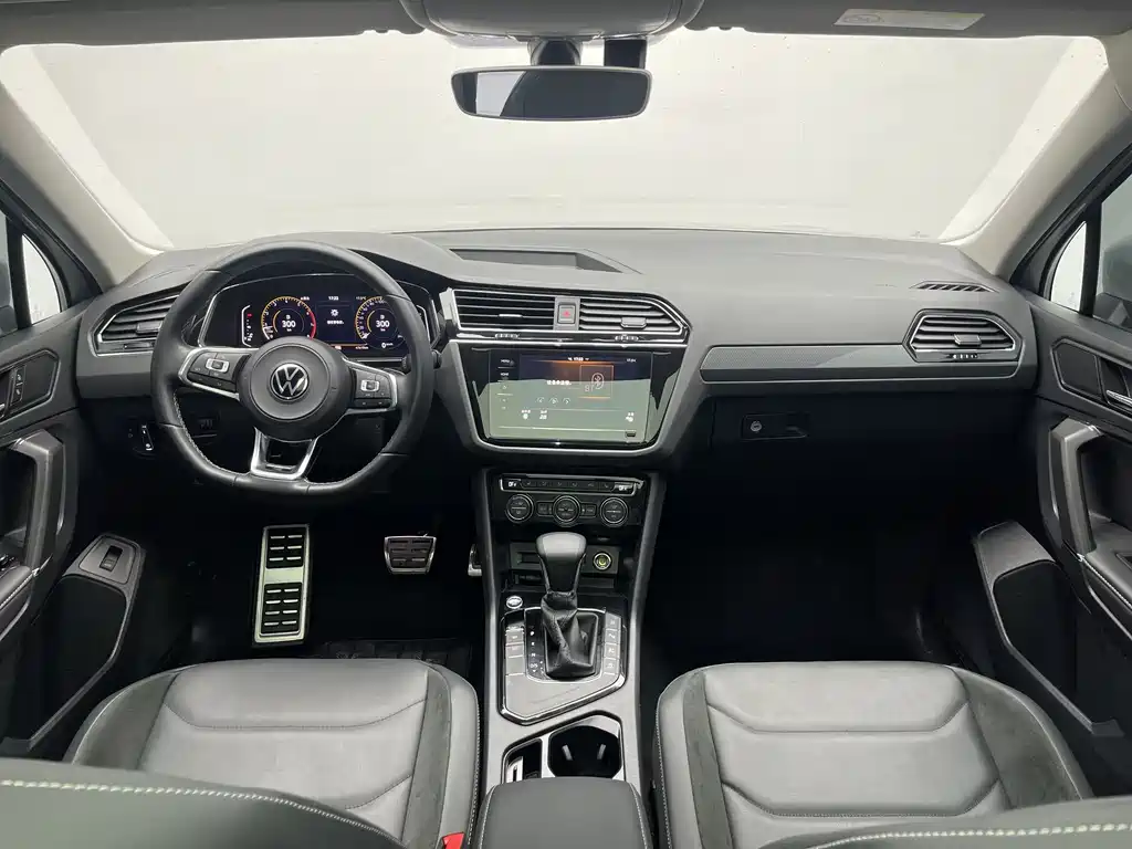 Volkswagen Tiguan L 2021 330TSI Automatic FWD R-Line Yuexiang Edition