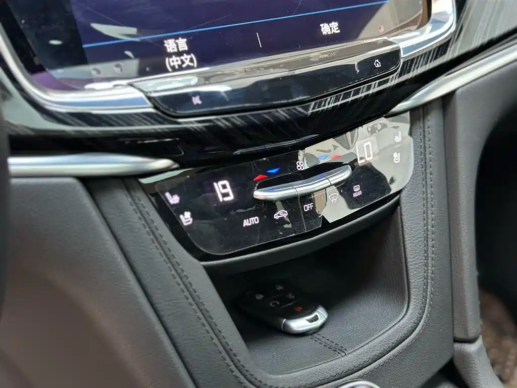 Cadillac XT6 2025 2.0T AWD 6-Seater Luxury Executive Classic Edition