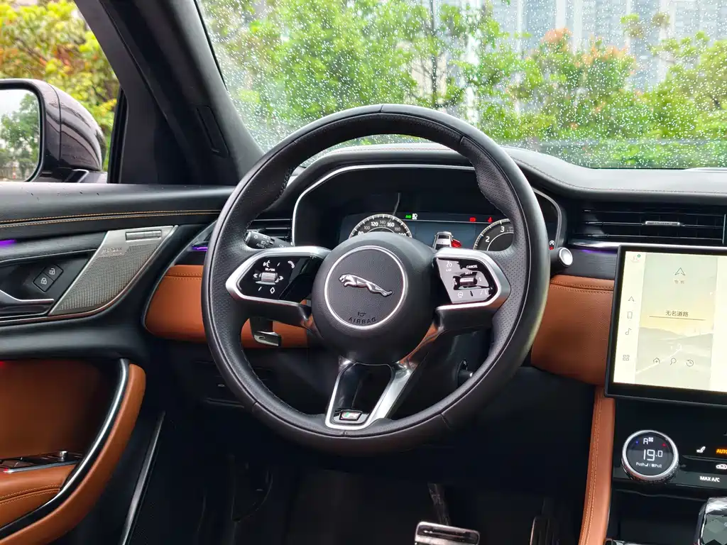 Jaguar XFL 2024 2.0T P300 AWD Flagship Sport Edition