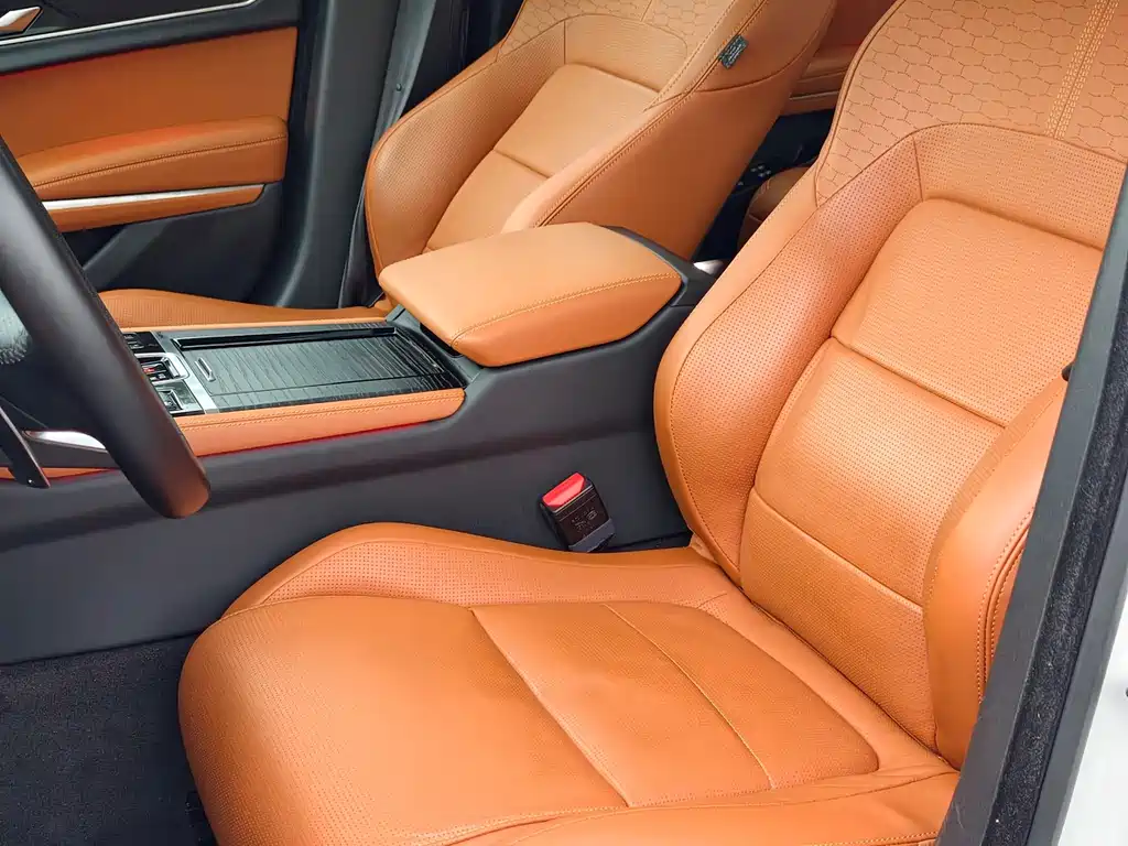 Jaguar XFL 2024 2.0T P300 AWD Flagship Sport Edition