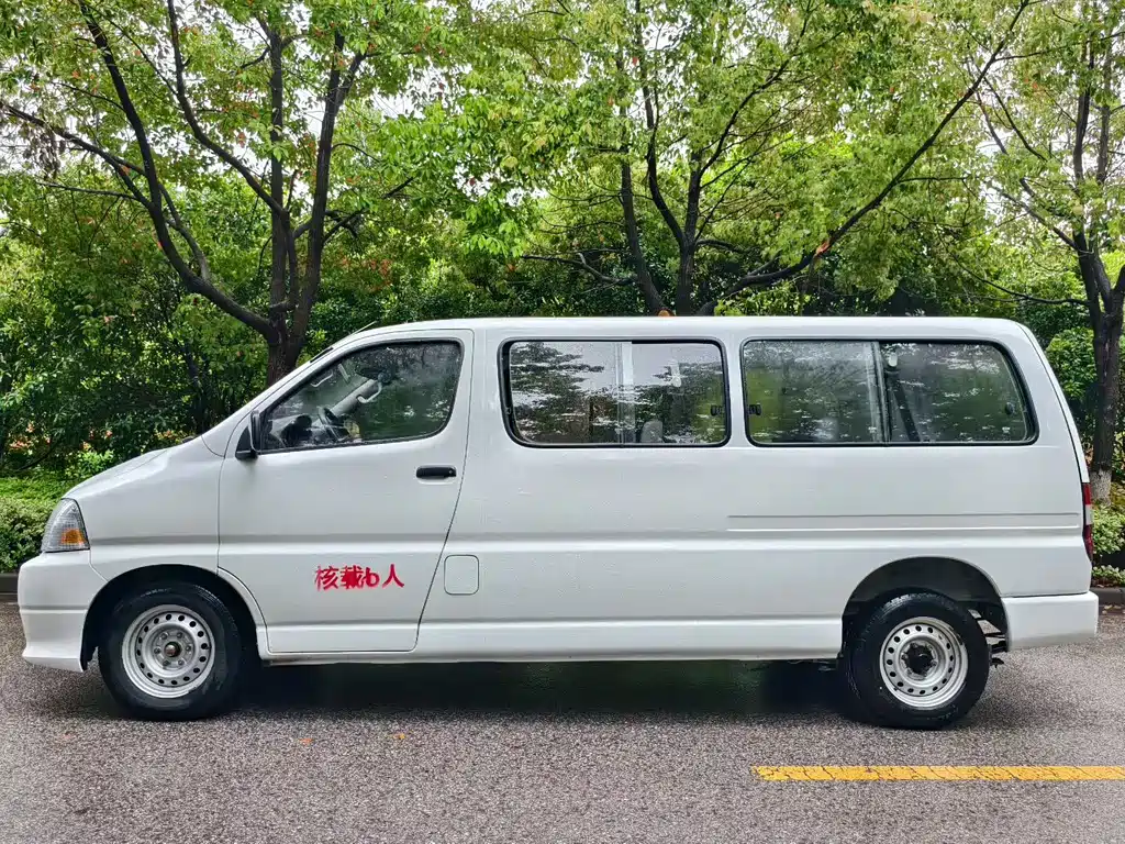 Jinbei Granse 2016 2.0L Classic Standard Long Wheelbase 9-Seater
