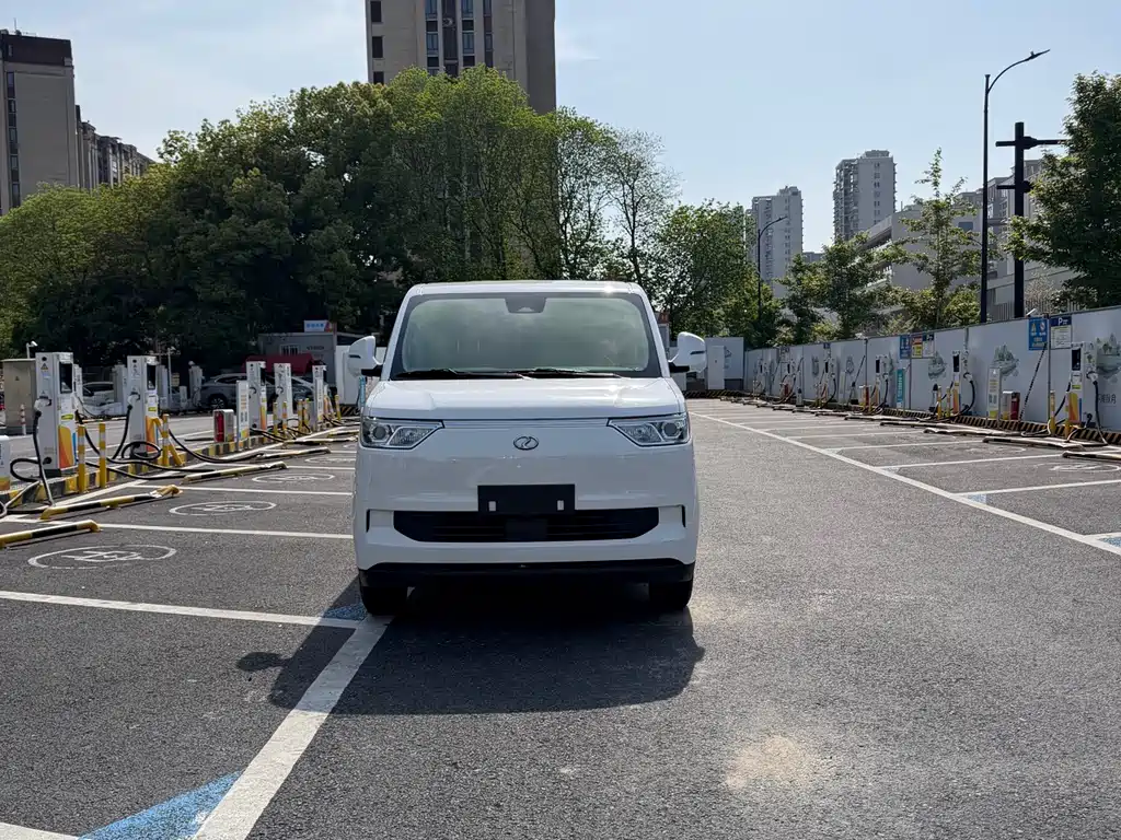 Ruichi EC75 2025 Smart Travel Super Charge Edition Pioneer Type II 50.1kWh