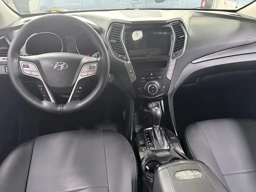Santa Fe 2015 2.0T Automatic AWD Smart Type 5-Seater