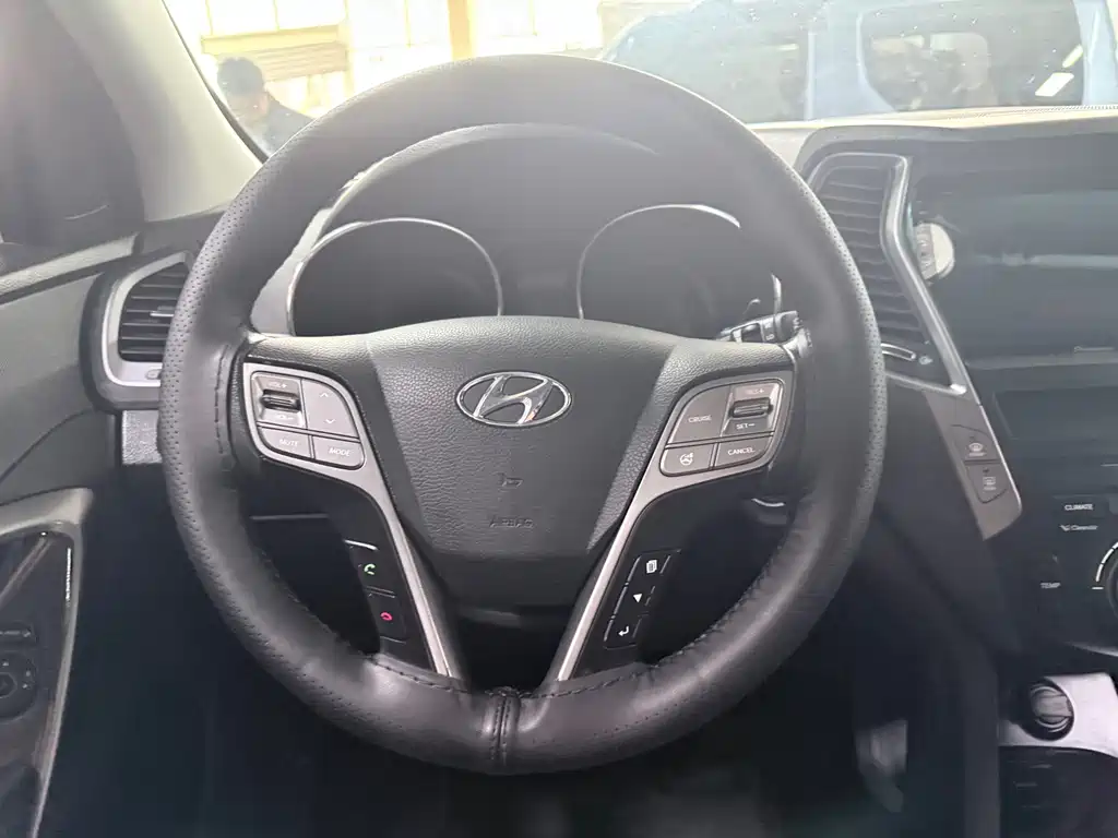 Santa Fe 2015 2.0T Automatic AWD Smart Type 5-Seater