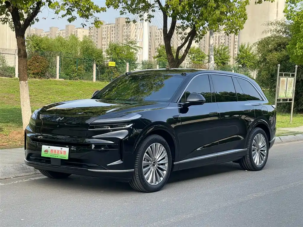 Onvo L90 2025 Ultra 6-Seater