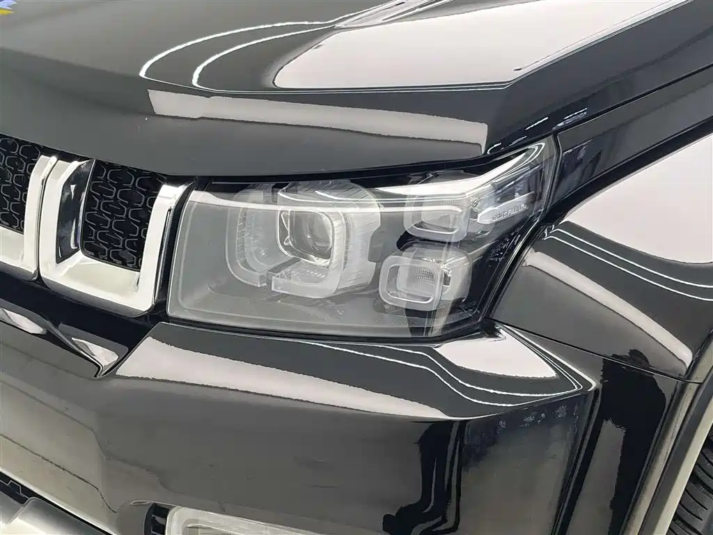 Beijing Off-Road BJ40 2024 2.0T Urban Hunter Glory Edition