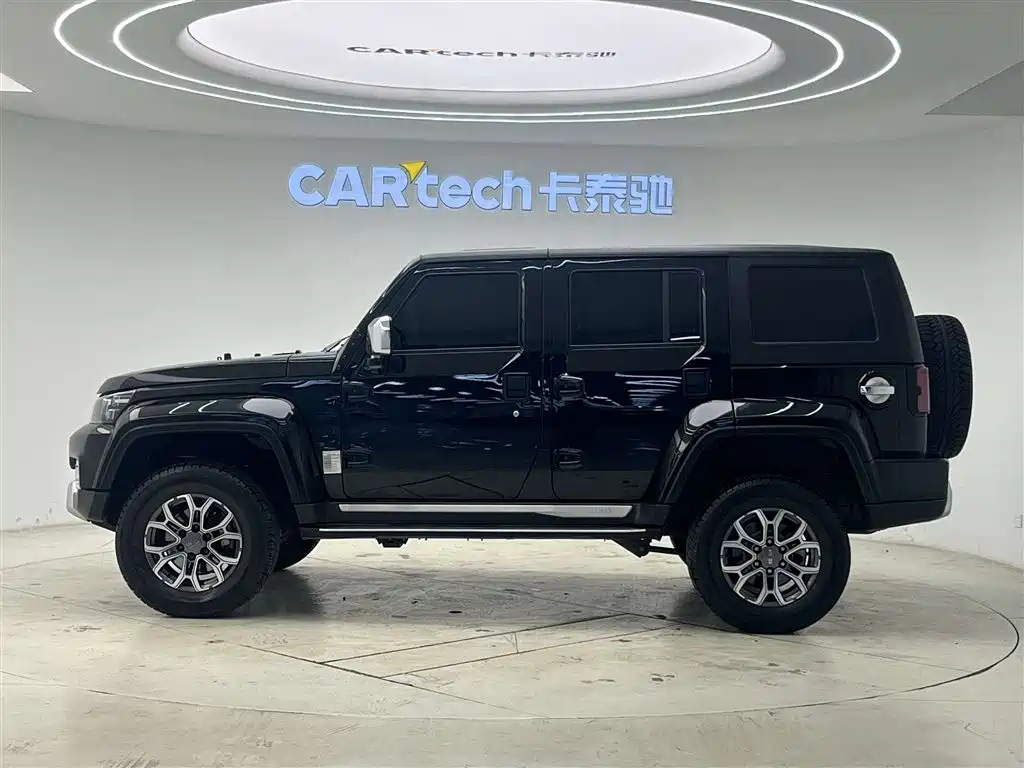 Beijing Off-Road BJ40 2024 2.0T Urban Hunter Glory Edition