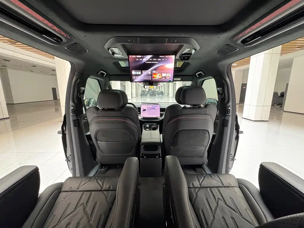 Zeekr 009 2024 7-Seater Aisle Edition AWD 108kWh