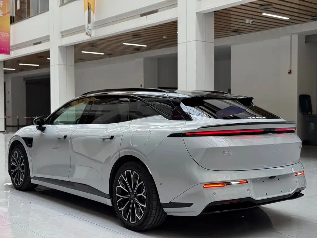 Zeekr 007GT 2025 AWD Intelligent Driving Edition 75kWh
