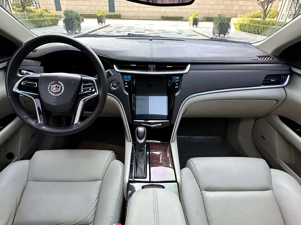 Cadillac XTS 2013 28T Elegant Edition