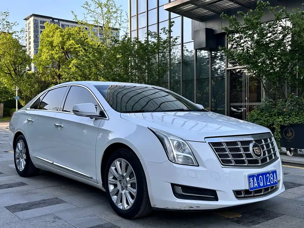 Cadillac XTS 2013 28T Elegant Edition
