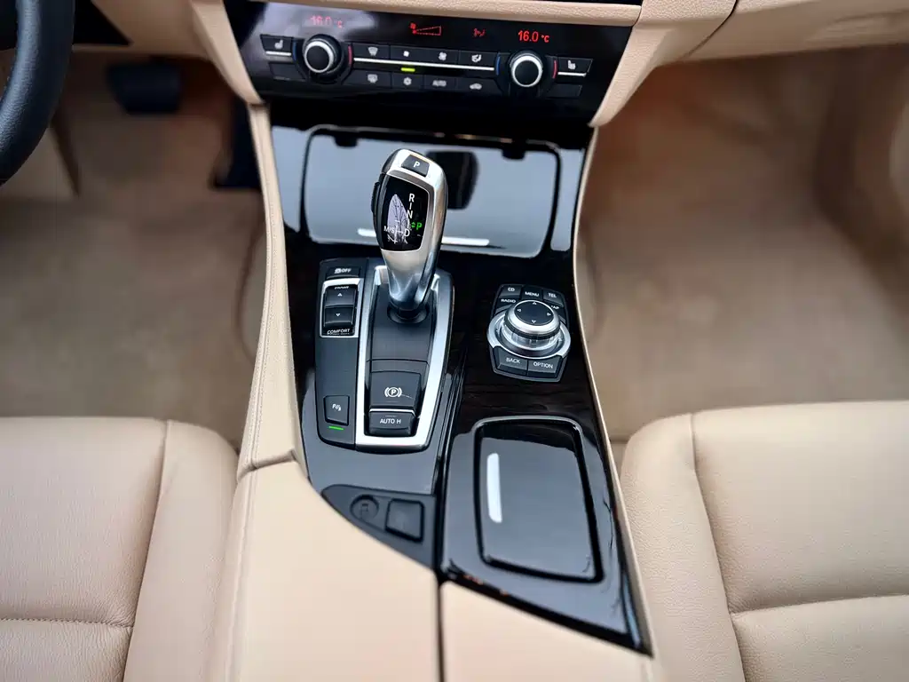 BMW 5 Series 2012 523Li Luxury