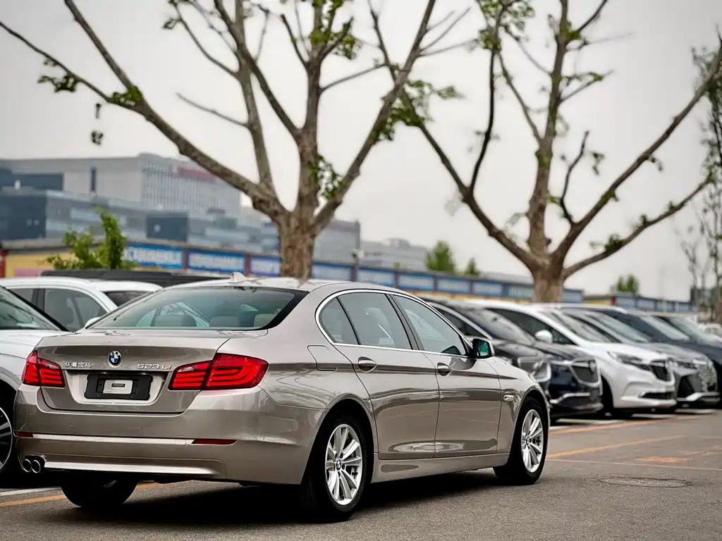 BMW 5 Series 2012 523Li Luxury