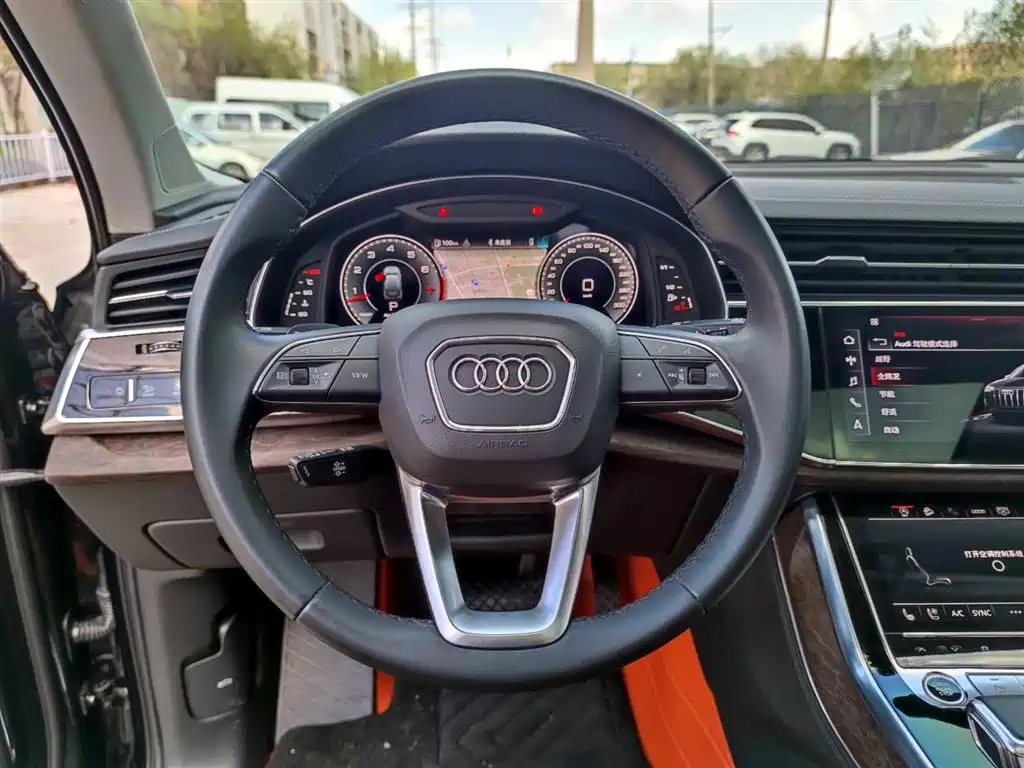 Audi Q7 2023 55 TFSI quattro S line Sport