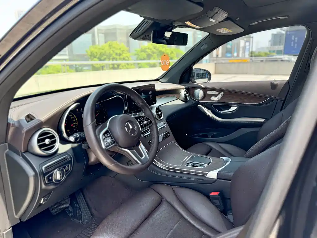 Mercedes-Benz GLC 300 L 4MATIC Luxury 2020
