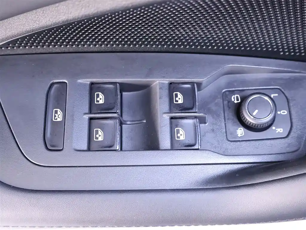 Volkswagen Tiguan L 2024 PRO 330TSI FWD Zhiling Edition
