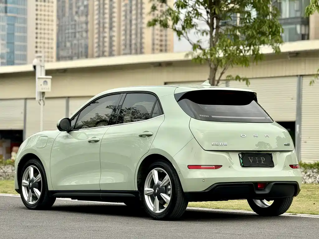 ORA Good Cat 2022 400km Standard Range Premium LFP