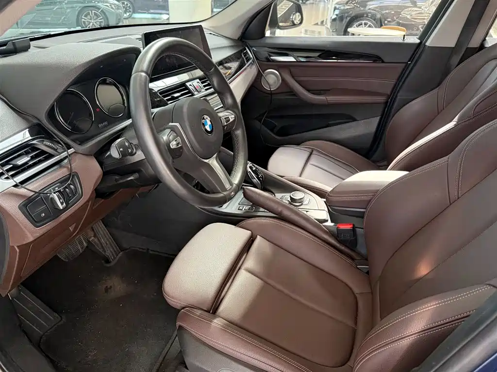 BMW X1 2021 sDrive25Li Leading Edition
